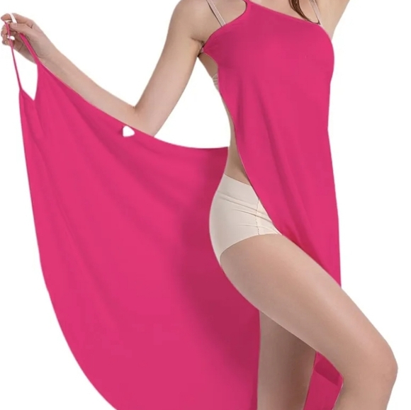 Beach cover up - Picture 2 of 4